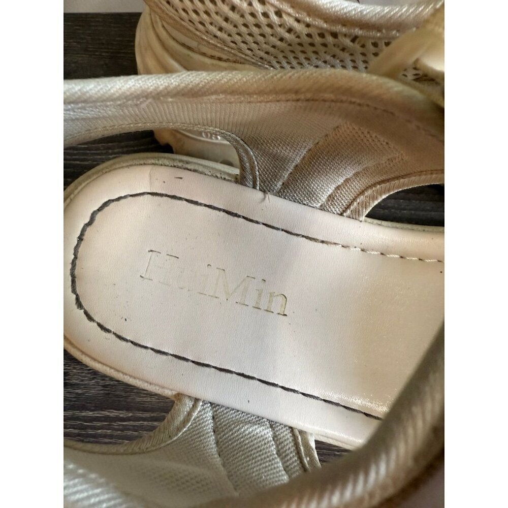Women’s size 8/9 white Velcro sandals - Picture 5 of 10